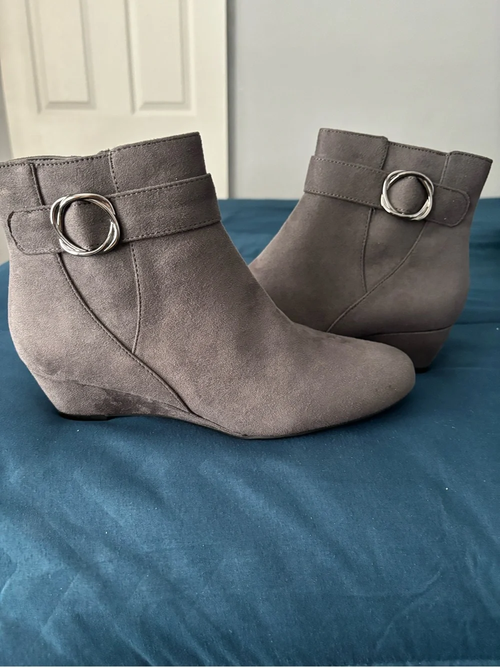 Women’s Gray Suede Dress Boots - Size 8